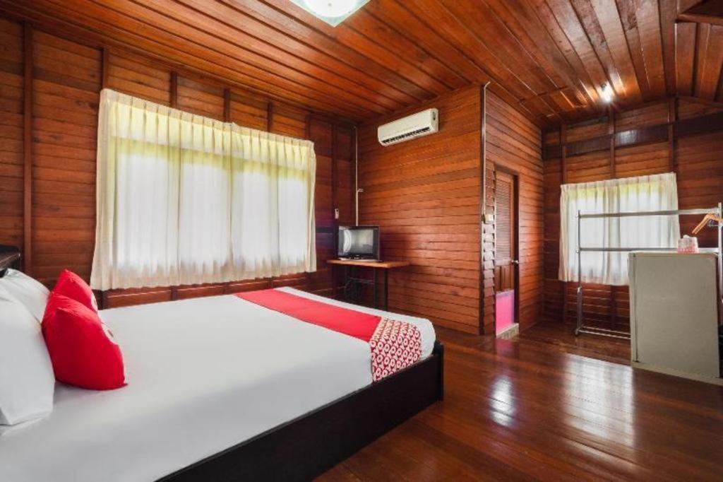 Oyo 1143 Phet Luran Thai Resort Kohchang Ко Чанг Экстерьер фото