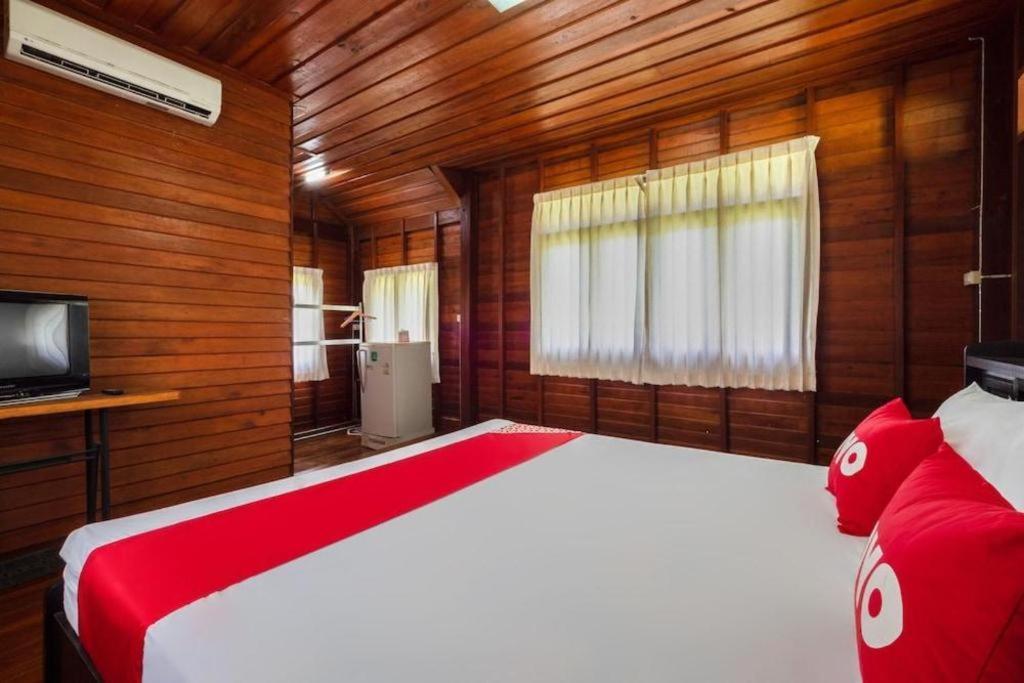 Oyo 1143 Phet Luran Thai Resort Kohchang Ко Чанг Экстерьер фото