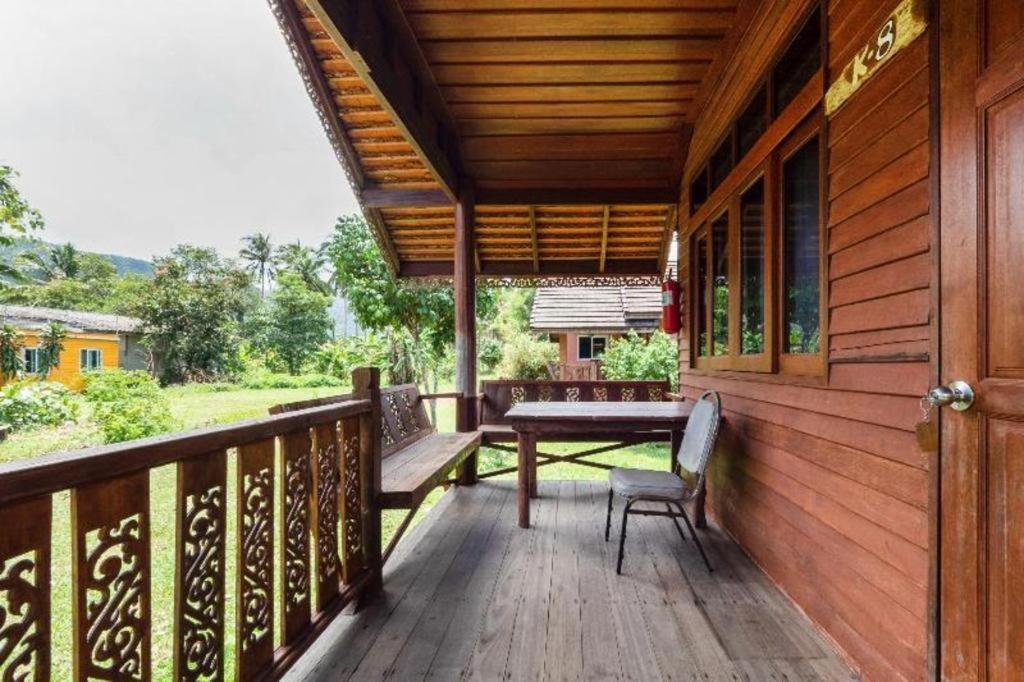 Oyo 1143 Phet Luran Thai Resort Kohchang Ко Чанг Экстерьер фото